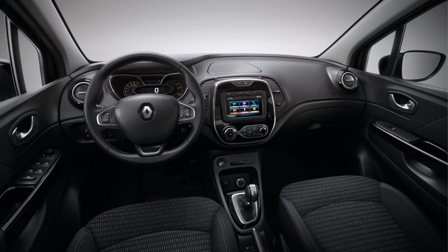 Торпедо Renault Kaptur 2016 года  (CIS) (фото 24 из 36)